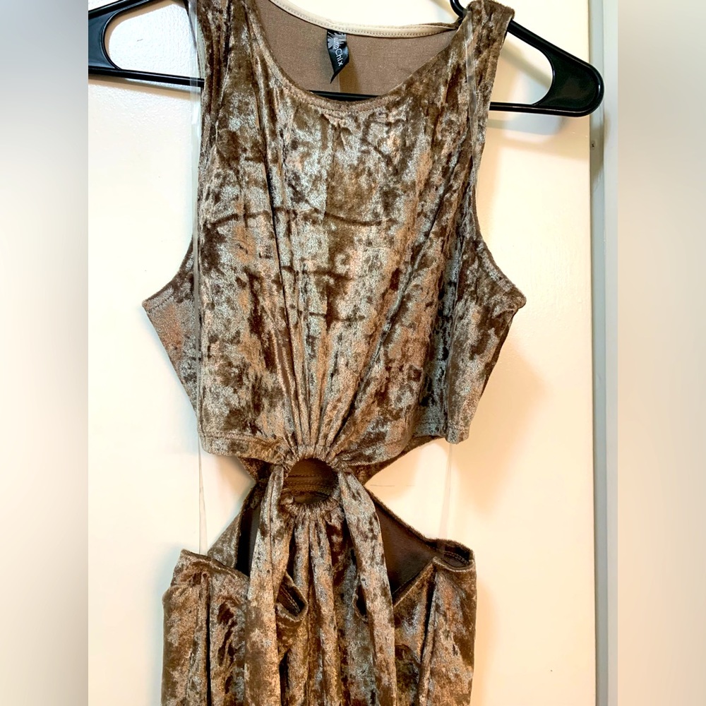 Luna Chix Crushed Velvet Champagne Keyhole MIDI Dress Women's Large